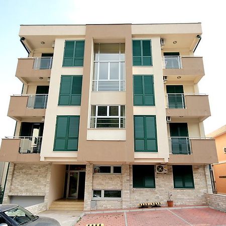 Apartments Draskovic Mirista Petrovac Екстер'єр фото