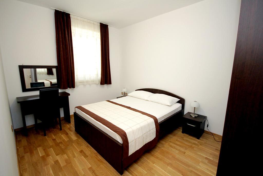 Apartments Draskovic Mirista Petrovac Екстер'єр фото